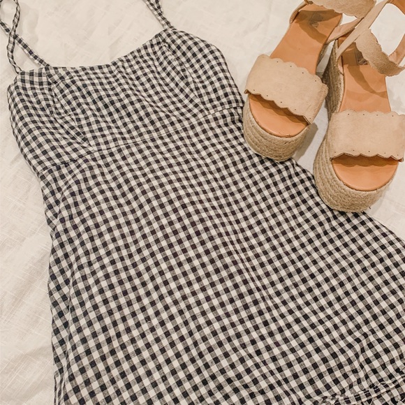 gingham dress! - Picture 2 of 4